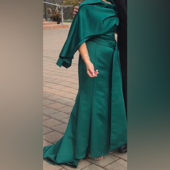 Terani Couture Wedding Guest Dress. Teal Green. Us size 8. - Picture 1 of 3